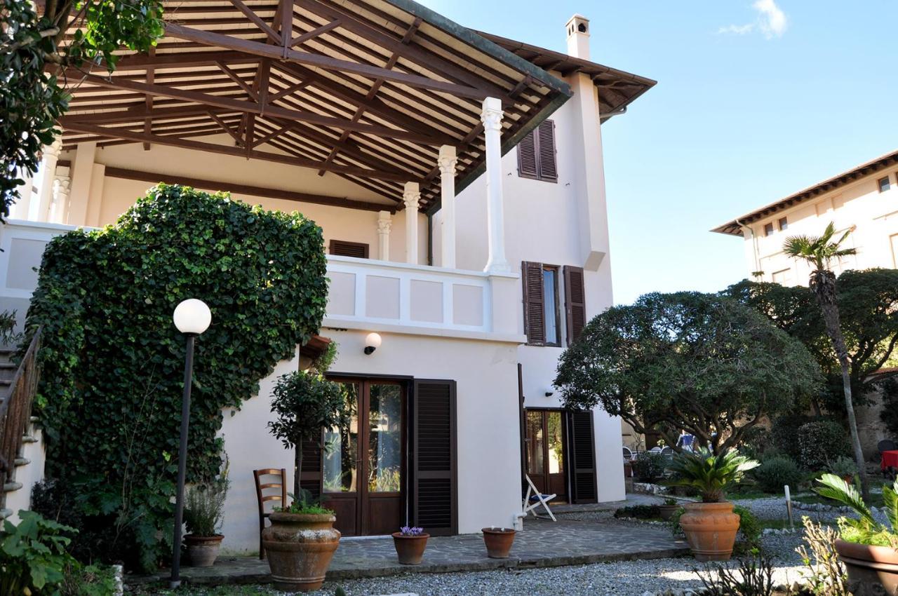 מרינה די פיזה Villa Salvini מראה חיצוני תמונה